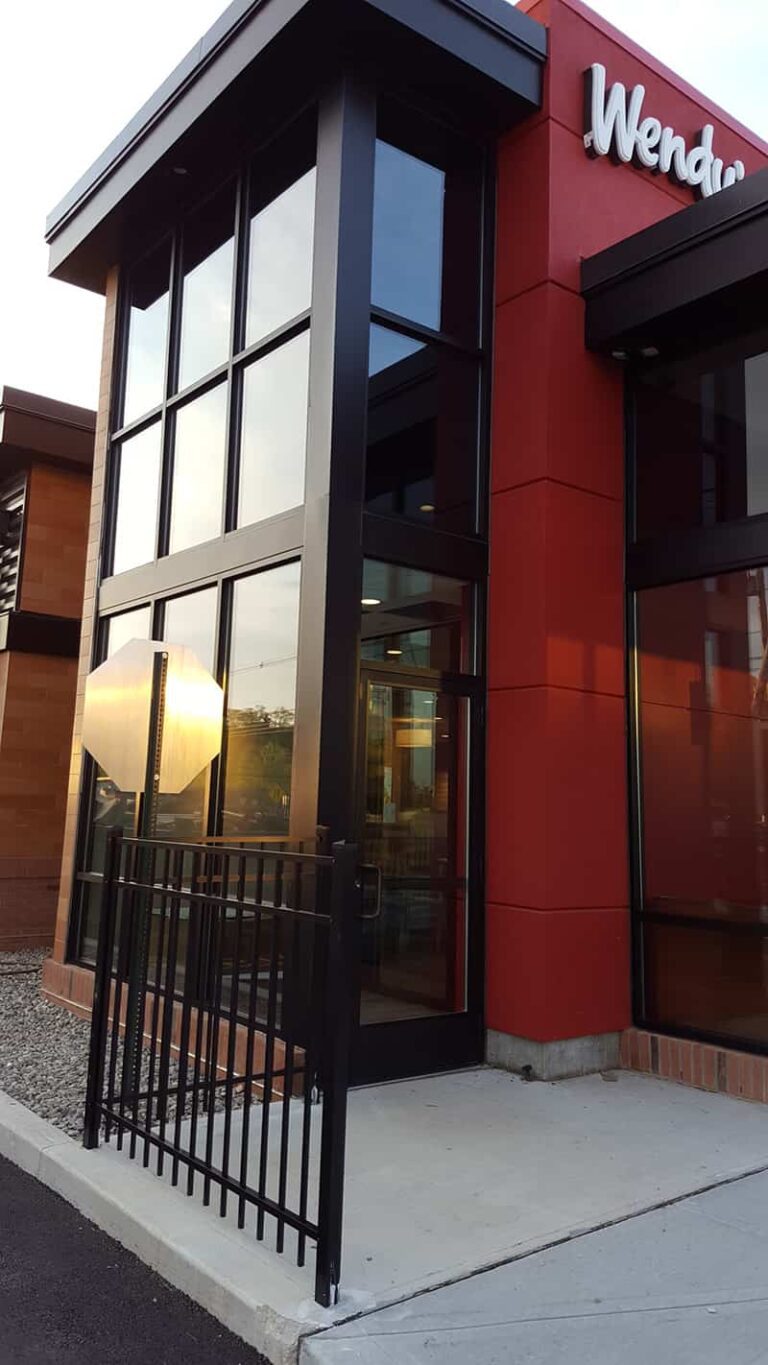 Wendy's Restaurant Photo outside