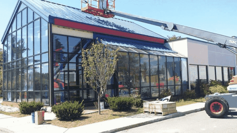 Outside a Wendy's Restaurant Photo